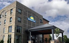 Days Inn By Wyndham Levis
